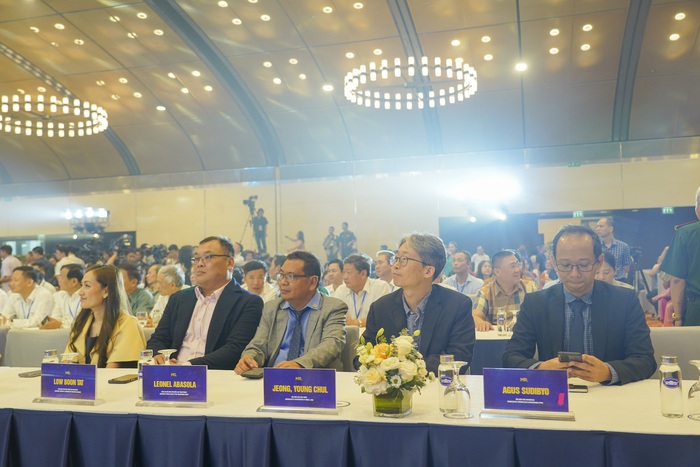 Khai mạc Hội Báo toàn quốc 2025: Khát vọng vươn xa của Báo chí Cách mạng Việt Nam trong kỷ nguyên mới - Ảnh 8. Khai mạc Hội Báo toàn quốc 2025: Khát vọng vươn xa của Báo chí Cách mạng Việt Nam trong kỷ nguyên mới - Ảnh 8.