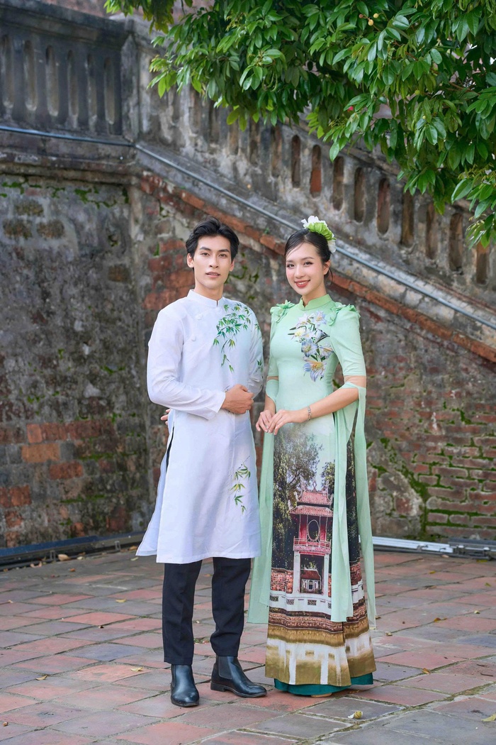 Áo dài khắc họa "12 mùa hoa Hà Nội"- Ảnh 3.