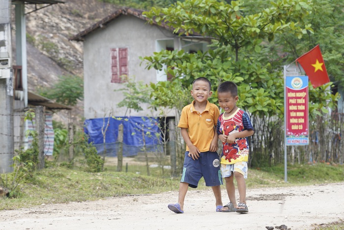 Phủ sóng thông tin, tiếp sức hộ nghèo vươn lên thoát nghèo bền vững - Ảnh 5. Phủ sóng thông tin, tiếp sức hộ nghèo vươn lên thoát nghèo bền vững - Ảnh 5.