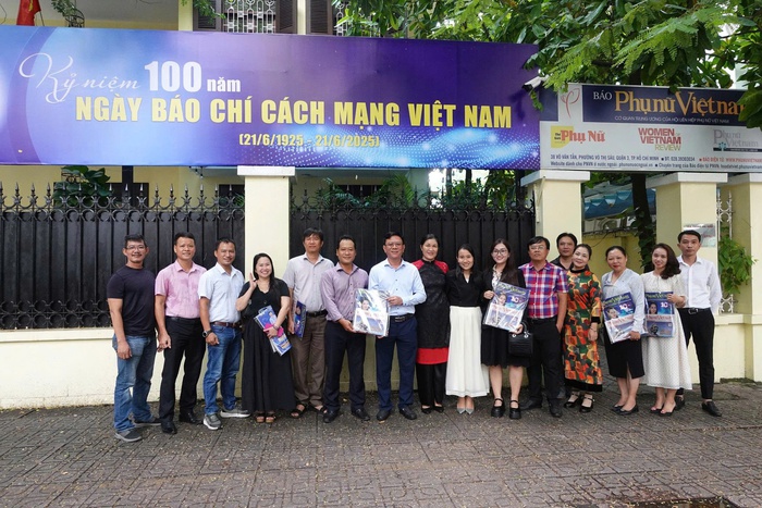 Lãnh đạo TPHCM thăm và chúc mừng Báo Phụ nữ Việt Nam nhân 100 năm Báo chí cách mạng- Ảnh 2. Lãnh đạo TPHCM thăm và chúc mừng Báo Phụ nữ Việt Nam nhân 100 năm Báo chí cách mạng- Ảnh 2.