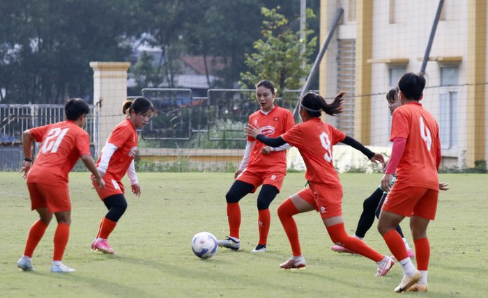 Đội tuyển nữ Việt Nam luyện tập tại Phú Thọ để chuẩn bị cho vòng loại giải bóng đá nữ châu Á 2026- Ảnh 3. Đội tuyển nữ Việt Nam luyện tập tại Phú Thọ để chuẩn bị cho vòng loại giải bóng đá nữ châu Á 2026- Ảnh 3.
