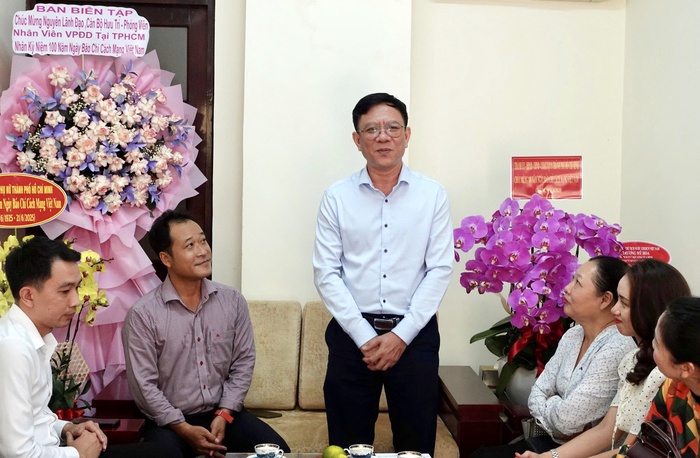 Lãnh đạo TPHCM thăm và chúc mừng Báo Phụ nữ Việt Nam nhân 100 năm Báo chí cách mạng- Ảnh 1. Lãnh đạo TPHCM thăm và chúc mừng Báo Phụ nữ Việt Nam nhân 100 năm Báo chí cách mạng- Ảnh 1.