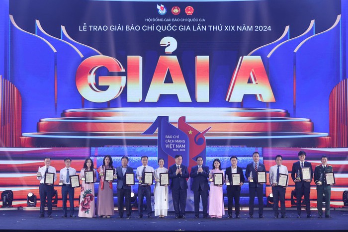 Trao Giải Báo chí Quốc gia lần thứ 19: Tôn vinh các tác giả, tác phẩm "Thép trong bút - Lửa trong tim"- Ảnh 6.