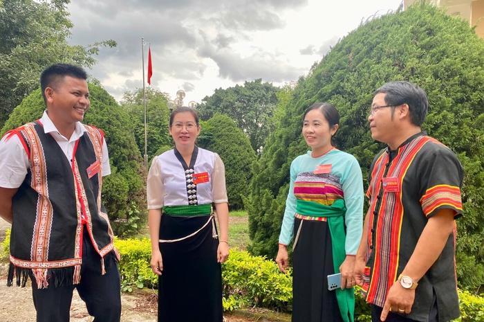 Tỉnh ủy Kon Tum ban hành Nghị quyết xây dựng đội ngũ cán bộ trẻ, cán bộ nữ, người DTTS- Ảnh 1. Tỉnh ủy Kon Tum ban hành Nghị quyết xây dựng đội ngũ cán bộ trẻ, cán bộ nữ, người DTTS- Ảnh 1.