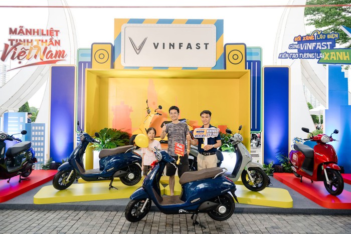 Chỉ phải bỏ ra ít tiền để mua xe máy điện VinFast, người dùng chia sẻ: ‘Hãng định giá xe cũ cao, chính sách bán hàng hấp dẫn’- Ảnh 4. Chỉ phải bỏ ra ít tiền để mua xe máy điện VinFast, người dùng chia sẻ: ‘Hãng định giá xe cũ cao, chính sách bán hàng hấp dẫn’- Ảnh 4.