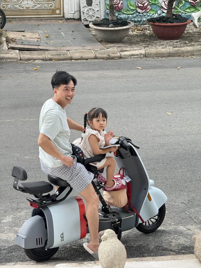 Giải mã hiện tượng "Cường đô-la livestream bán nhà, thu về hơn 500 booking- Ảnh 3. Giải mã hiện tượng "Cường đô-la livestream bán nhà, thu về hơn 500 booking- Ảnh 3.