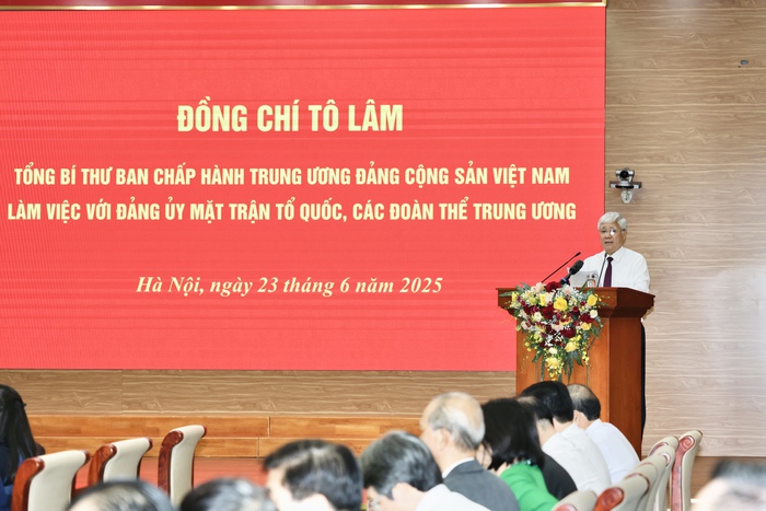 Mặt trận Tổ quốc Việt Nam xác định nhiệm vụ trọng tâm sau khi bộ máy mới đi vào hoạt động- Ảnh 1. Mặt trận Tổ quốc Việt Nam xác định nhiệm vụ trọng tâm sau khi bộ máy mới đi vào hoạt động- Ảnh 1.