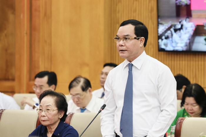 Cần có cách xử lý quyết liệt nhưng đảm bảo linh hoạt, khoa học với vấn đề hàng giả, hàng nhái- Ảnh 2.