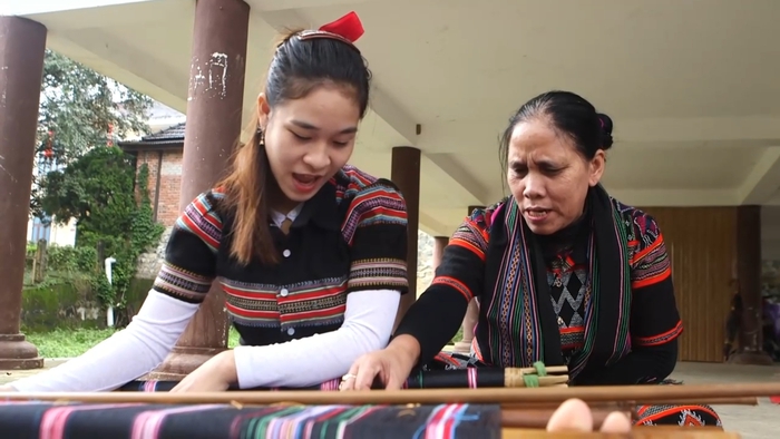 Những người phụ nữ Tà Ôi giữ hồn dân tộc giữa đại ngàn - Ảnh 4. Những người phụ nữ Tà Ôi giữ hồn dân tộc giữa đại ngàn - Ảnh 4.