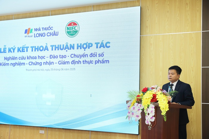 Long Châu hợp tác với Viện Kiểm nghiệm an toàn vệ sinh thực phẩm Quốc gia tiến hành kiểm nghiệm toàn bộ sản phẩm kinh doanh trong hệ thống- Ảnh 2.
