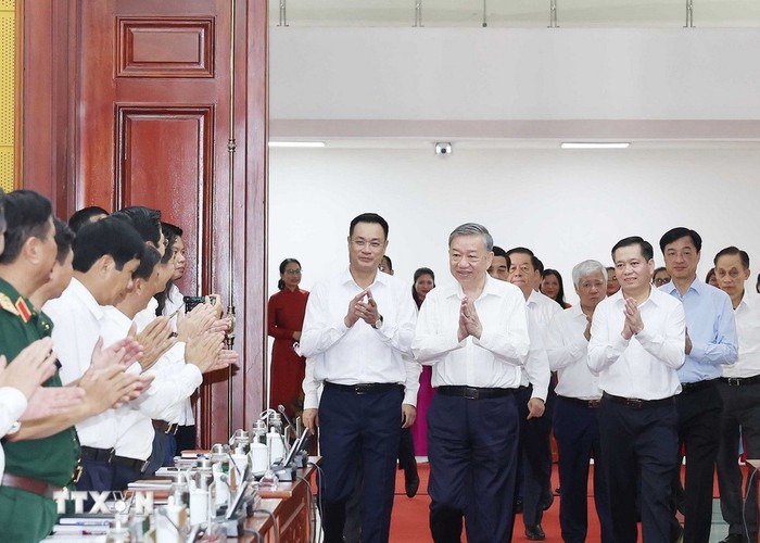 Tổng Bí thư: Đòn bẩy chiến lược đưa Quảng Trị vươn lên thành cực tăng trưởng mới- Ảnh 1. Tổng Bí thư: Đòn bẩy chiến lược đưa Quảng Trị vươn lên thành cực tăng trưởng mới- Ảnh 1.