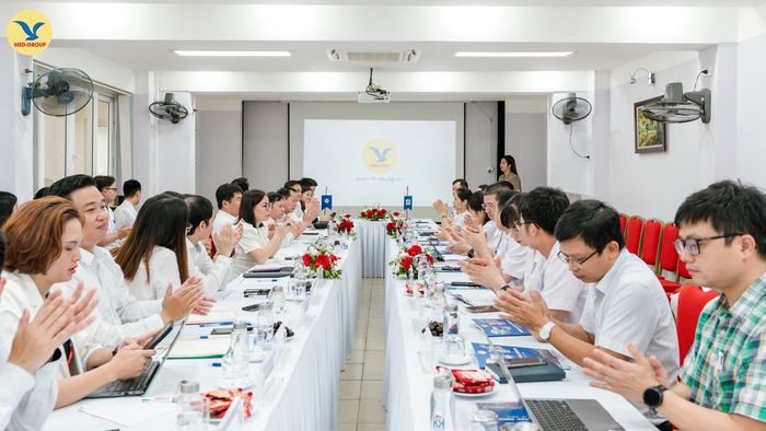 Bệnh viện Ung bướu Hà Nội và Hệ thống Y tế MEDLATEC ký kết hợp tác chiến lược nâng cao năng lực chẩn đoán, điều trị ung thư - Ảnh 1. Bệnh viện Ung bướu Hà Nội và Hệ thống Y tế MEDLATEC ký kết hợp tác chiến lược nâng cao năng lực chẩn đoán, điều trị ung thư - Ảnh 1.