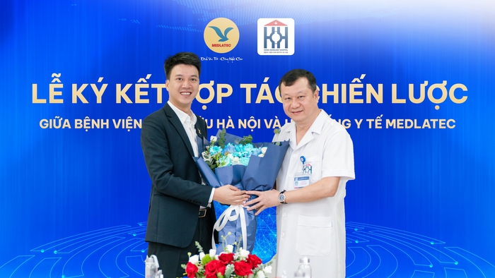 Bệnh viện Ung bướu Hà Nội và Hệ thống Y tế MEDLATEC ký kết hợp tác chiến lược nâng cao năng lực chẩn đoán, điều trị ung thư - Ảnh 4. Bệnh viện Ung bướu Hà Nội và Hệ thống Y tế MEDLATEC ký kết hợp tác chiến lược nâng cao năng lực chẩn đoán, điều trị ung thư - Ảnh 4.