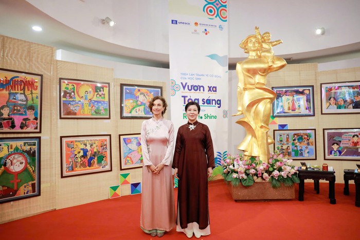 Phu nhân Ngô Phương Ly và Tổng Giám đốc UNESCO tham dự triển lãm ảnh "Chúng tôi có thể"- Ảnh 5. Phu nhân Ngô Phương Ly và Tổng Giám đốc UNESCO tham dự triển lãm ảnh "Chúng tôi có thể"- Ảnh 5.