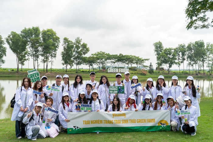 Bí quyết đằng sau dòng sữa sóng sánh, hậu vị cỏ hoa Vinamilk Green Farm- Ảnh 1. Bí quyết đằng sau dòng sữa sóng sánh, hậu vị cỏ hoa Vinamilk Green Farm- Ảnh 1.