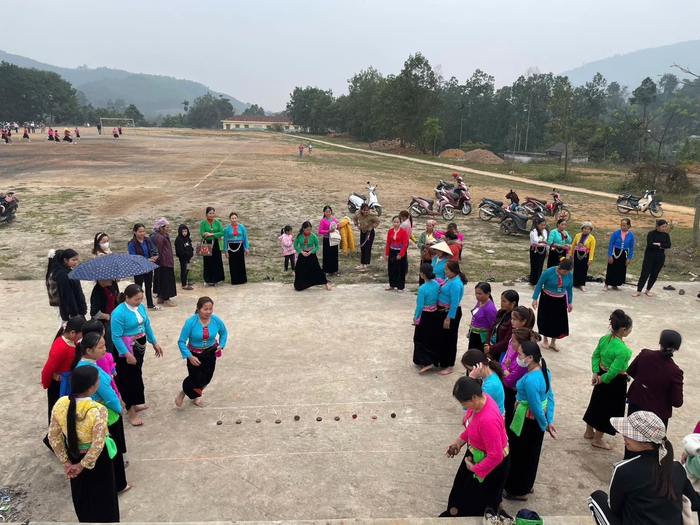 Bình đẳng giới nâng bước cho phụ nữ dân tộc thiểu số ở Hòa Bình- Ảnh 1. Bình đẳng giới nâng bước cho phụ nữ dân tộc thiểu số ở Hòa Bình- Ảnh 1.