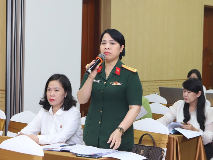 Thảo luận tại Tổ: Đại biểu đặc biệt quan tâm đến Phong trào “Bình dân học vụ số”- Ảnh 1. Thảo luận tại Tổ: Đại biểu đặc biệt quan tâm đến Phong trào “Bình dân học vụ số”- Ảnh 1.