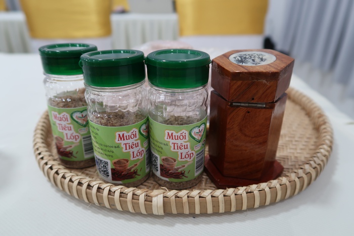 Khởi nghiệp với muối tiêu lốp - Ảnh 3. Khởi nghiệp với muối tiêu lốp - Ảnh 3.