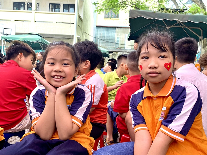 Giáo viên, phụ huynh phấn khởi với chính sách miễn học phí - Ảnh 1. Giáo viên, phụ huynh phấn khởi với chính sách miễn học phí - Ảnh 1.
