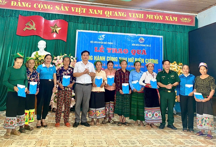 Trao sinh kế, giúp phụ nữ biên cương có cuộc sống tốt đẹp hơn- Ảnh 1. Trao sinh kế, giúp phụ nữ biên cương có cuộc sống tốt đẹp hơn- Ảnh 1.