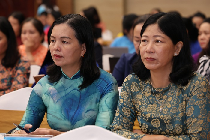 Hội nghị 13 Ban Chấp hành TƯ Hội: Nhiều ý kiến tâm huyết cho phong trào phụ nữ, công tác Hội- Ảnh 2. Hội nghị 13 Ban Chấp hành TƯ Hội: Nhiều ý kiến tâm huyết cho phong trào phụ nữ, công tác Hội- Ảnh 2.
