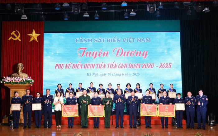 Tạo động lực lan tỏa phong trào thi đua yêu nước của phụ nữ Cảnh sát biển Việt Nam - Ảnh 2. Tạo động lực lan tỏa phong trào thi đua yêu nước của phụ nữ Cảnh sát biển Việt Nam - Ảnh 2.