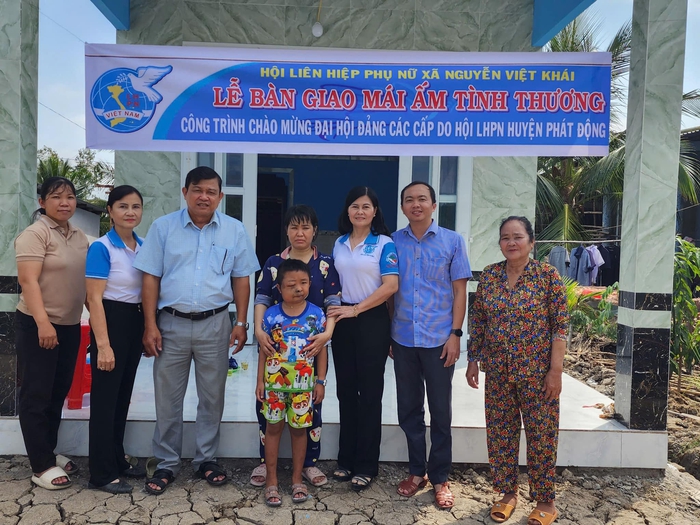 Tuyên tuyền về công tác giảm nghèo theo phương châm “mưa dầm thấm lâu”- Ảnh 1. Tuyên tuyền về công tác giảm nghèo theo phương châm “mưa dầm thấm lâu”- Ảnh 1.