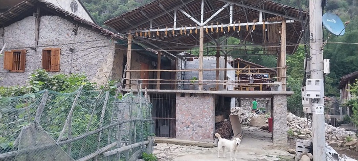 Cao Bằng: Người dân Đàm Thủy thay đổi tập quán chăn nuôi- Ảnh 1. Cao Bằng: Người dân Đàm Thủy thay đổi tập quán chăn nuôi- Ảnh 1.