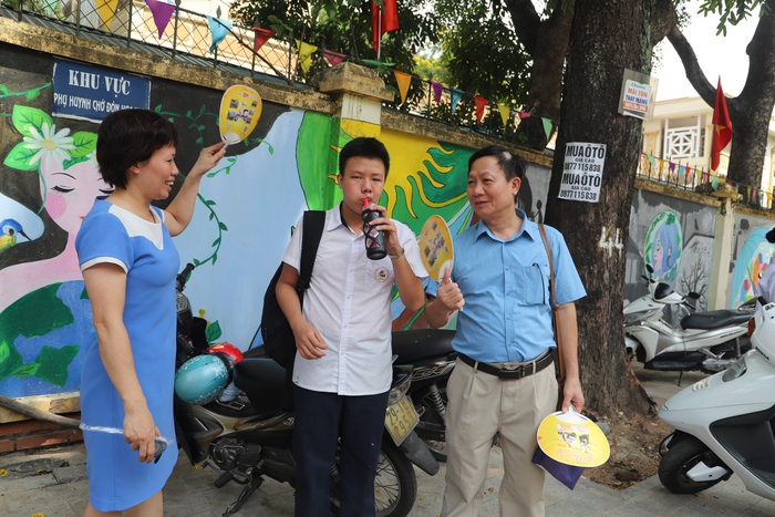 Đề Ngữ văn Niềm vui tuổi học trò, thí sinh rạng rỡ vì “đề gần gũi, dễ viết”- Ảnh 6.