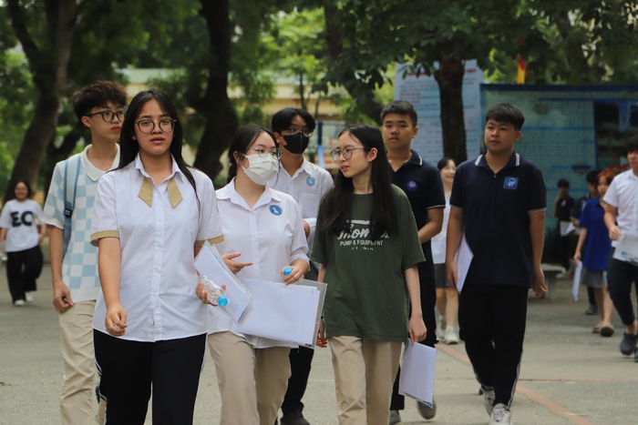 Thi Ngoại ngữ vào lớp 10 Hà Nội: Nhiều thí sinh tự tin đạt điểm 9,10- Ảnh 4.