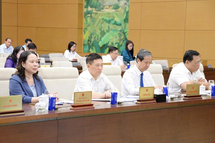Từ 2018 - 2024: Các cơ quan, tổ chức tuyển dụng 706 sinh viên xuất sắc, cán bộ khoa học trẻ- Ảnh 3. Từ 2018 - 2024: Các cơ quan, tổ chức tuyển dụng 706 sinh viên xuất sắc, cán bộ khoa học trẻ- Ảnh 3.