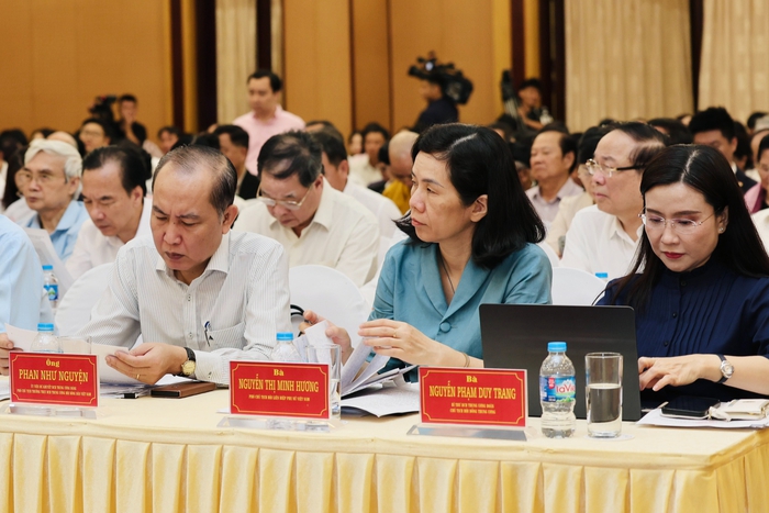Mặt trận Tổ quốc Việt Nam cần có tiếng nói mạnh mẽ trước vấn nạn hàng giả, hàng kém chất lượng- Ảnh 2. Mặt trận Tổ quốc Việt Nam cần có tiếng nói mạnh mẽ trước vấn nạn hàng giả, hàng kém chất lượng- Ảnh 2.