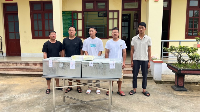 Lào Cai: Bộ đội biên phòng triệt phá đường dây vận chuyển 235 kg bạc qua biên giới- Ảnh 3. Lào Cai: Bộ đội biên phòng triệt phá đường dây vận chuyển 235 kg bạc qua biên giới- Ảnh 3.