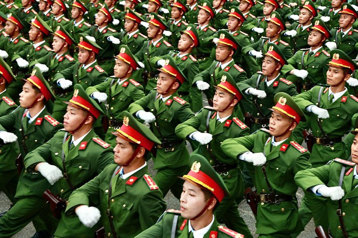 Học viện Cảnh sát nhân dân động viên cán bộ, nữ học viên tham gia tập luyện diễu binh, diễu hành- Ảnh 4.