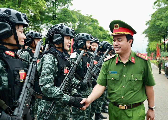 Học viện Cảnh sát nhân dân động viên cán bộ, nữ học viên tham gia tập luyện diễu binh, diễu hành- Ảnh 1.