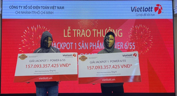 Một khách hàng may mắn trúng xổ số Vietlott hơn 344 tỉ đồng- Ảnh 2. Một khách hàng may mắn trúng xổ số Vietlott hơn 344 tỉ đồng- Ảnh 2.
