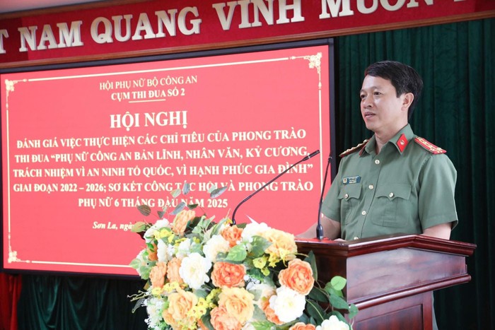 Bộ Công an: Phụ nữ Cụm thi đua số 2 đỡ đầu 180 trẻ mồ côi - Ảnh 1.
