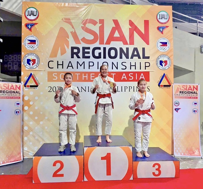 2 nữ võ sĩ Cao Bằng giành Huy chương vàng vô địch Jujitsu Đông Nam Á - Ảnh 1. 2 nữ võ sĩ Cao Bằng giành Huy chương vàng vô địch Jujitsu Đông Nam Á - Ảnh 1.