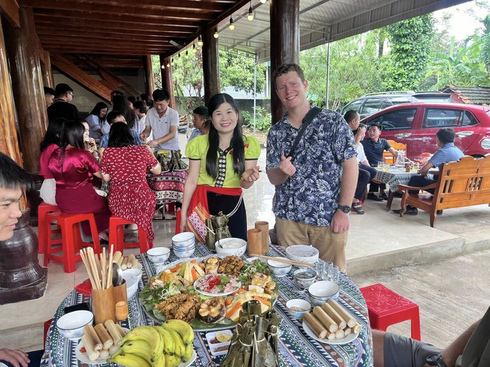 Phát triển du lịch và lan toả nét đẹp văn hoá dân tộc Thái- Ảnh 8. Phát triển du lịch và lan toả nét đẹp văn hoá dân tộc Thái- Ảnh 8.