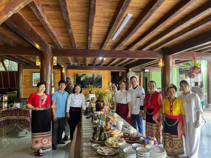 Phát triển du lịch và lan toả nét đẹp văn hoá dân tộc Thái- Ảnh 9. Phát triển du lịch và lan toả nét đẹp văn hoá dân tộc Thái- Ảnh 9.