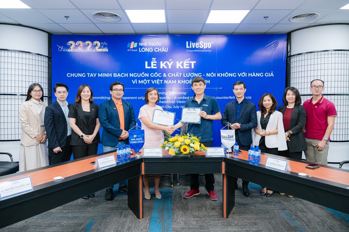 Long Châu cùng hàng loạt doanh nghiệp dược phẩm ký kết minh bạch nguồn gốc và chất lượng, chung tay vì một Việt Nam khỏe mạnh hơn
- Ảnh 4. Long Châu cùng hàng loạt doanh nghiệp dược phẩm ký kết minh bạch nguồn gốc và chất lượng, chung tay vì một Việt Nam khỏe mạnh hơn
- Ảnh 4.