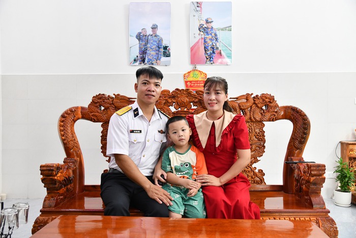 Vùng 5 Hải quân trao "Nhà đồng đội" tặng gia đình quân nhân khó khăn- Ảnh 1.