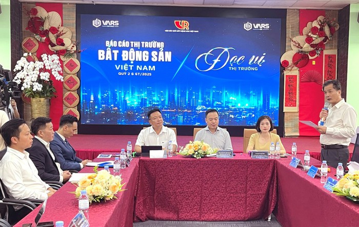 Thị trường bất động sản nửa đầu năm 2025: "nóng" chuyện bảng giá đất- Ảnh 2.