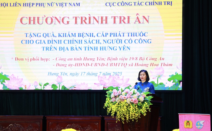 TƯ Hội LHPN Việt Nam phối hợp với Bộ Công an tri ân Mẹ Việt Nam anh hùng, gia đình chính sách tại Hưng Yên- Ảnh 8. TƯ Hội LHPN Việt Nam phối hợp với Bộ Công an tri ân Mẹ Việt Nam anh hùng, gia đình chính sách tại Hưng Yên- Ảnh 8.