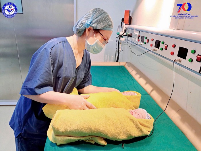 Bệnh viện Phụ Sản Trung ương đón nhận Huân chương Lao động hạng Ba- Ảnh 3.