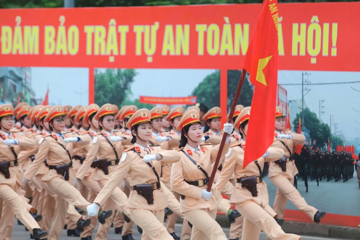 Nữ chiến sĩ trẻ 2 lần vinh dự tham gia đội hình diễu binh lịch sử- Ảnh 3.
