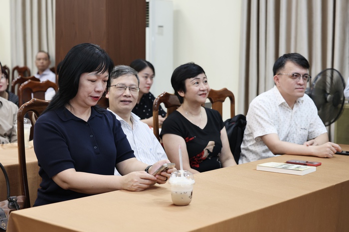 Giao lưu, giới thiệu sách "Đặng Thùy Trâm và cuốn nhật ký thứ ba"- Ảnh 2. Giao lưu, giới thiệu sách "Đặng Thùy Trâm và cuốn nhật ký thứ ba"- Ảnh 2.
