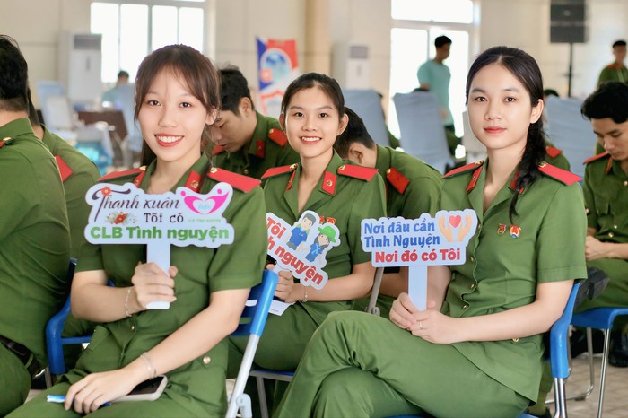 Nữ chiến sĩ trẻ 2 lần vinh dự tham gia đội hình diễu binh lịch sử- Ảnh 4.