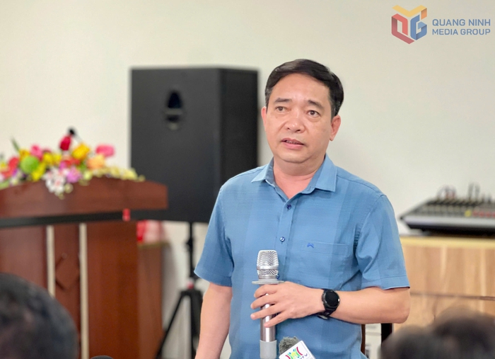 Vụ lật tàu ở Quảng Ninh: 80% nạn nhân mặc áo phao, hệ số an toàn vượt mức tiêu chuẩn- Ảnh 2. Vụ lật tàu ở Quảng Ninh: 80% nạn nhân mặc áo phao, hệ số an toàn vượt mức tiêu chuẩn- Ảnh 2.