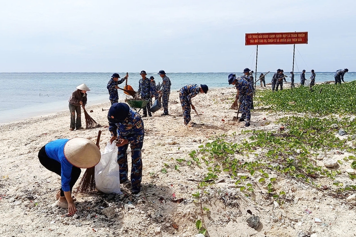 Vùng 4 Hải quân: Hơn 3 nghìn hội viên phụ nữ, đoàn thanh niên hưởng ứng hoạt động tri ân Anh hùng Liệt sĩ- Ảnh 1.